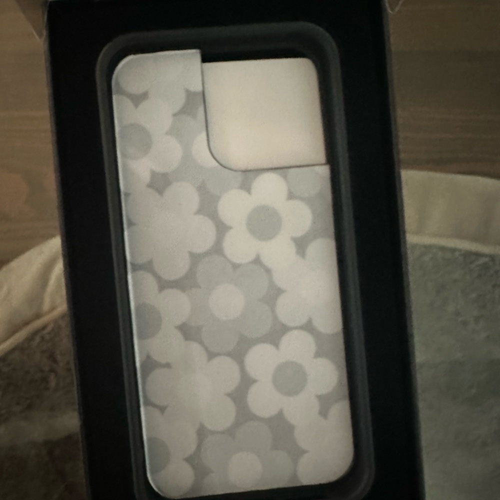 Wildflower phone case - Iphone 14 Pro Max - Picture 3 of 3